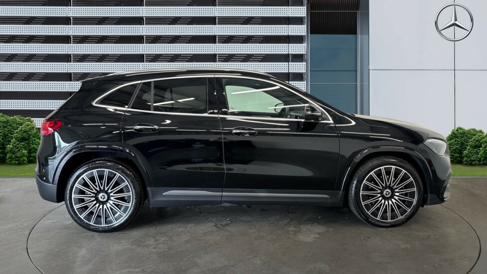 Mercedes-Benz GLA Class Amg Line LG74AYY Black #5