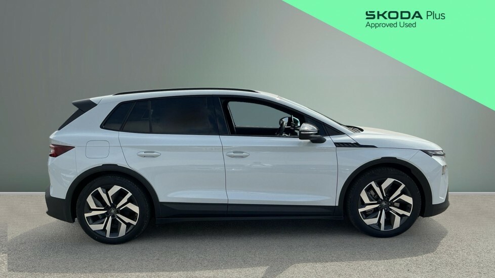 Skoda Elroq Sportline White #4