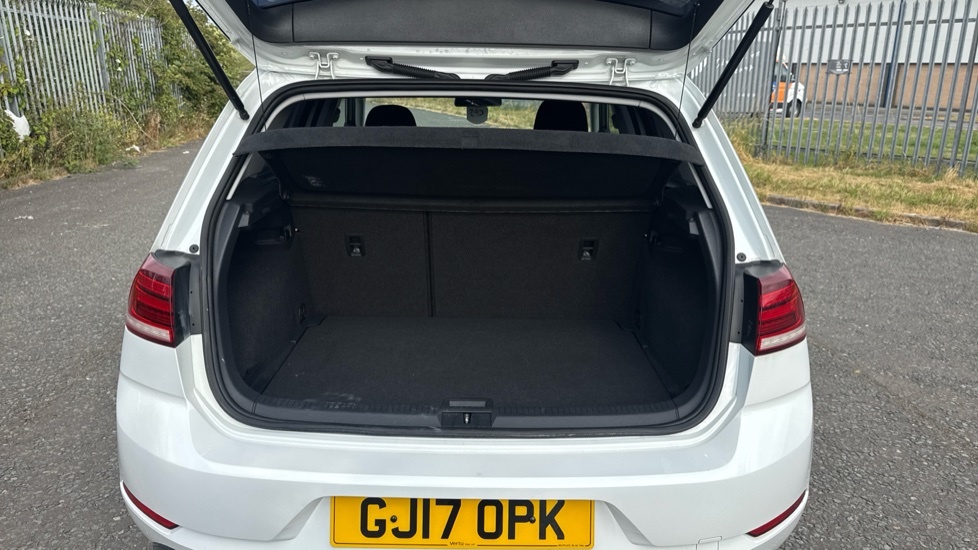 Volkswagen Golf S White #4