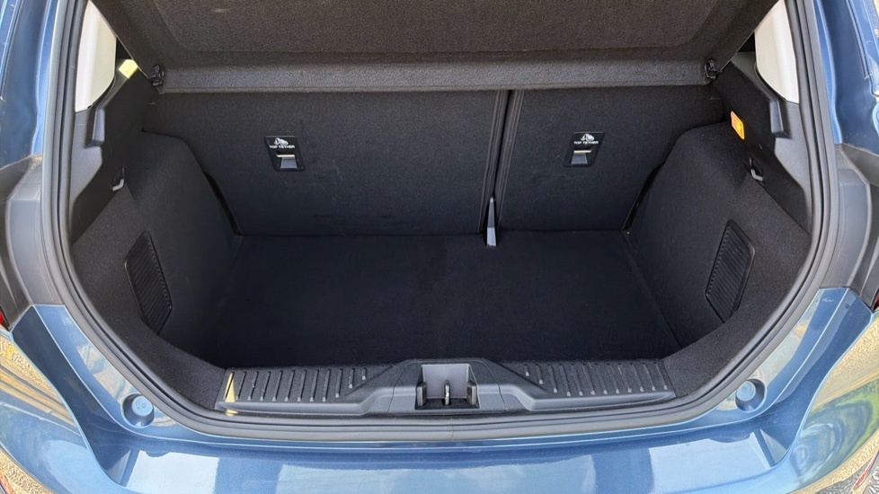 Ford Fiesta Active Blue #4