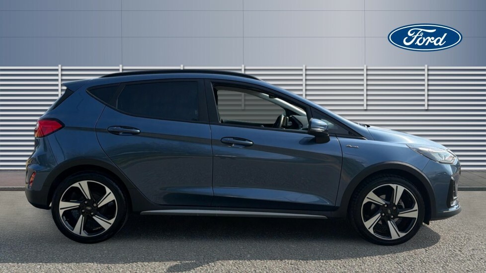 Ford Fiesta Active Blue #5