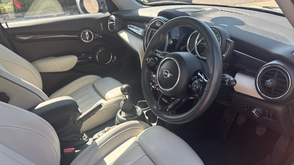 Mini Hatch Cooper Exclusive WD19XBZ Black #6