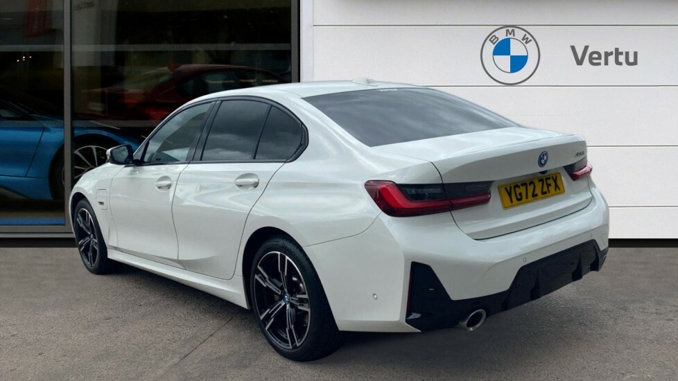 BMW 3 Series M Sport YG72ZFX White #2