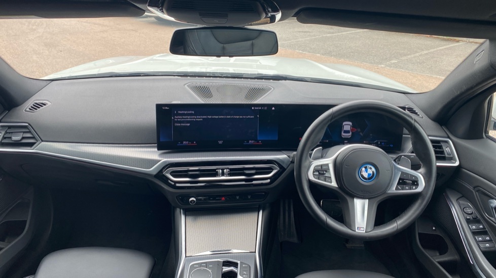 BMW 3 Series M Sport YG72ZFX White #4