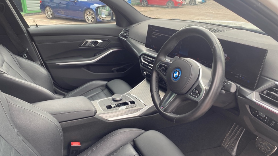 BMW 3 Series M Sport YG72ZFX White #6
