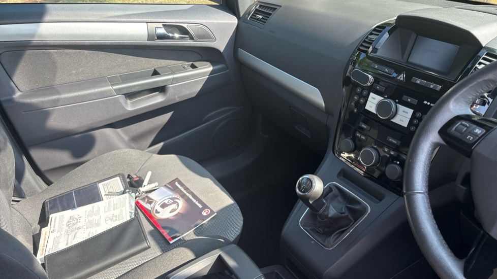 Vauxhall Zafira  White #14
