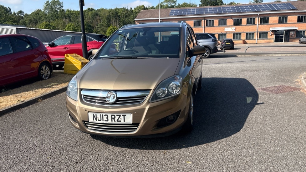 Vauxhall Zafira  White #36