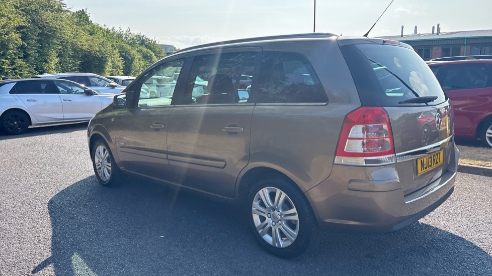 Vauxhall Zafira  White #32