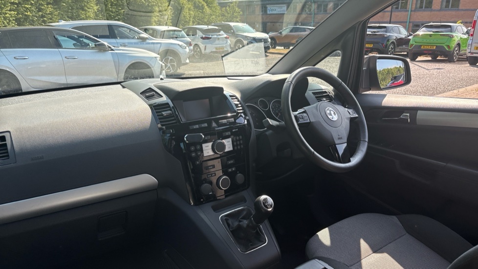 Vauxhall Zafira  White #9