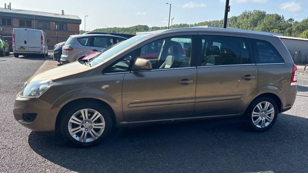 Vauxhall Zafira  White #34