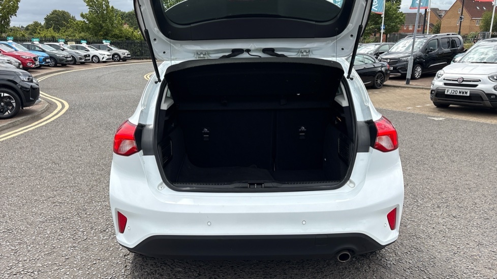 Ford Focus Titanium White #4