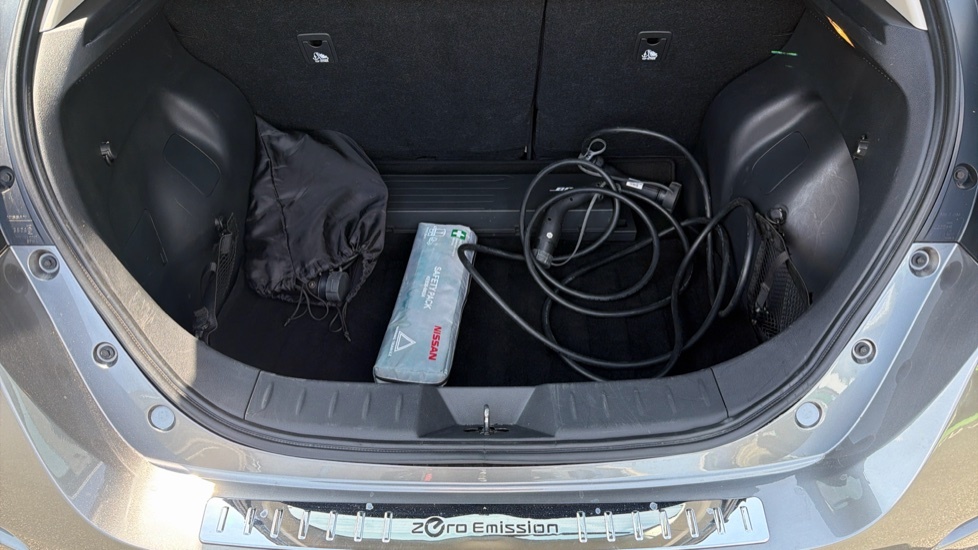 Nissan Leaf E Tekna GV22WZL Grey #4