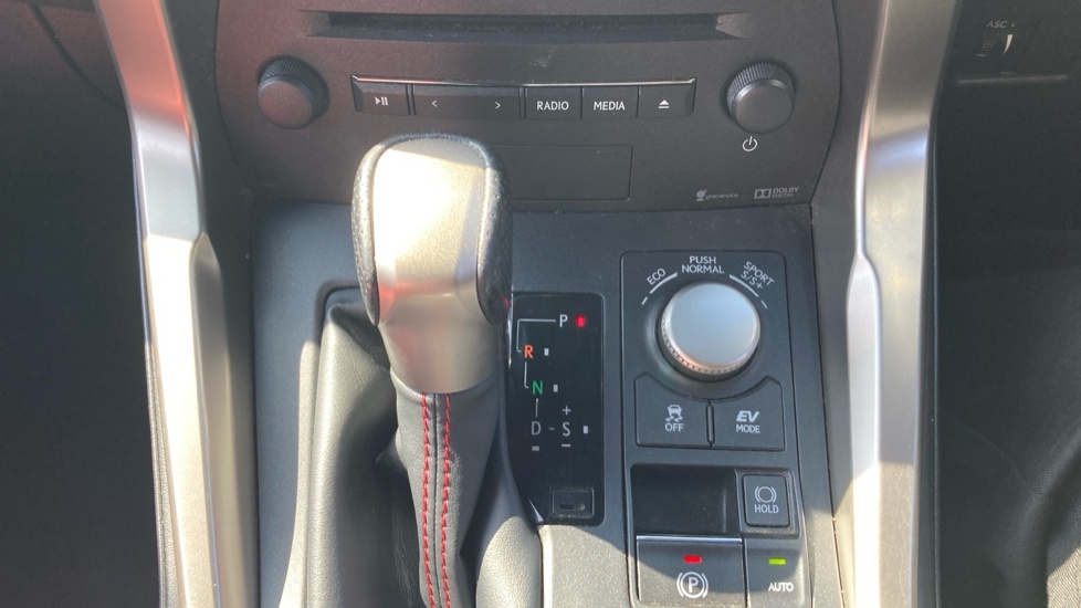 Lexus NX 300H Luxury 153 Silver #35