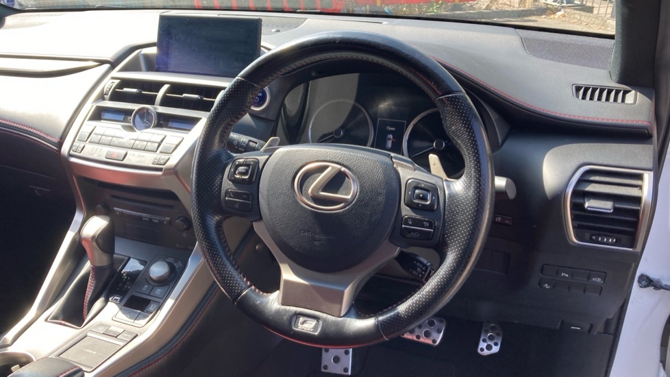 Lexus NX 300H Luxury 153 Silver #7