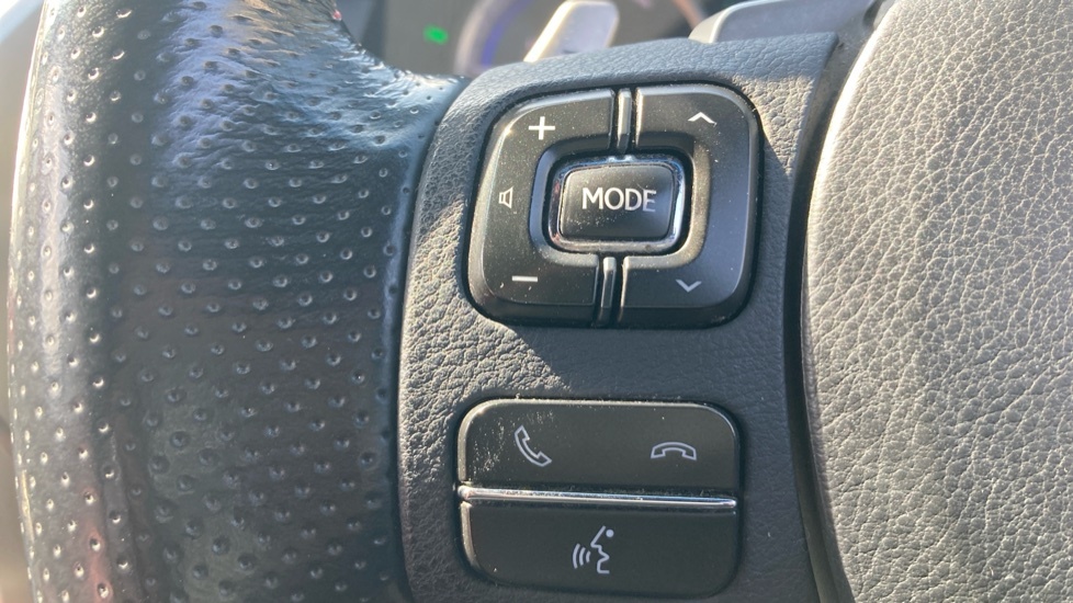 Lexus NX 300H Luxury 153 Silver #39