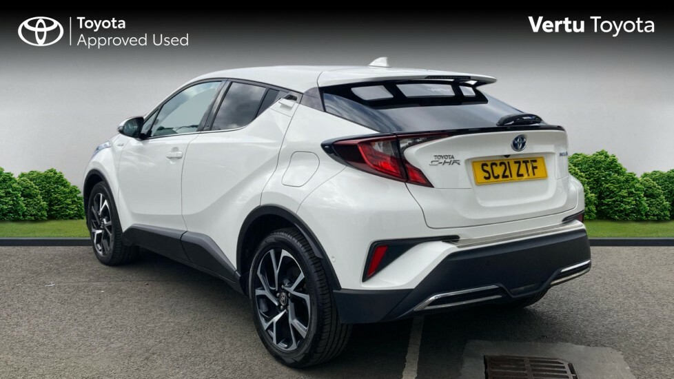Toyota C-Hr Design White #4