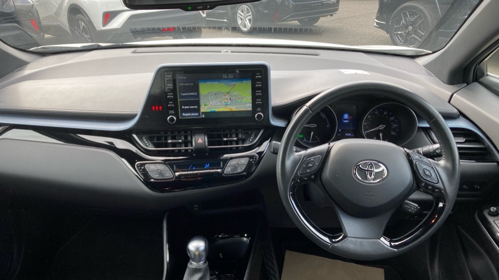 Toyota C-Hr Design White #6