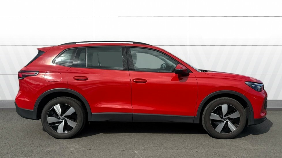 Volkswagen Tiguan Life Launch Edition SA74KLP Red #5