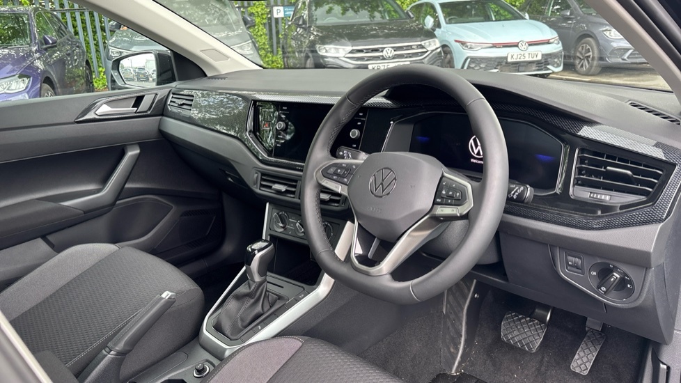 Volkswagen Polo Life YE26OCA Black #6
