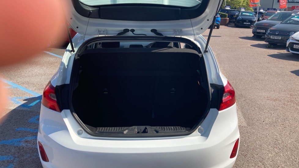 Ford Fiesta Zetec DV18UAN White #4
