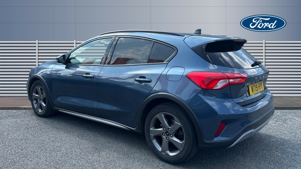 Ford Focus Active Blue #2