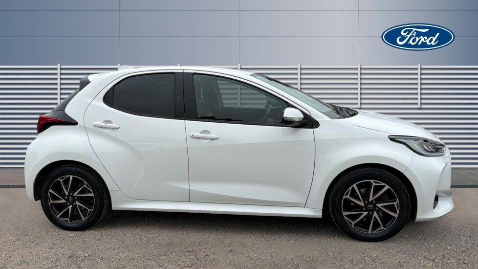 Toyota Yaris Design LV23FBZ White #5