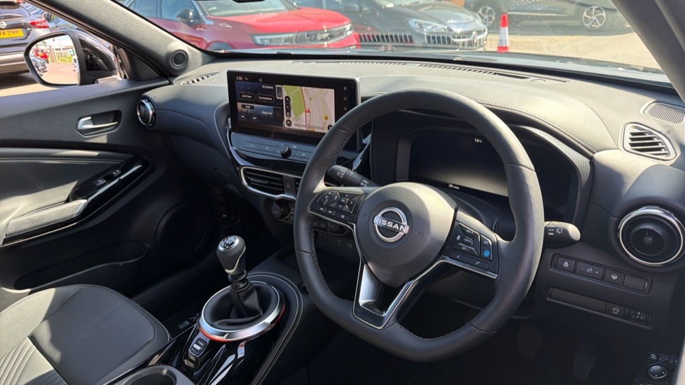 Nissan Juke Hatchback #11