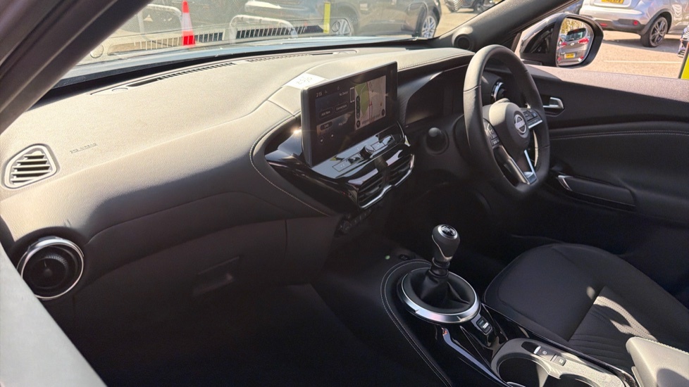 Nissan Juke Hatchback #9