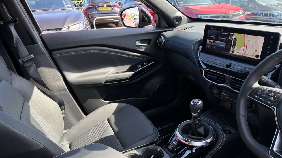 Nissan Juke Hatchback #14