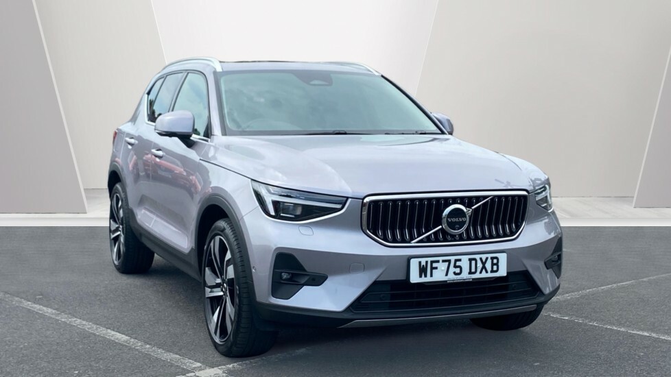 Volvo XC40 2.0 B4p Plus Dark Black #1