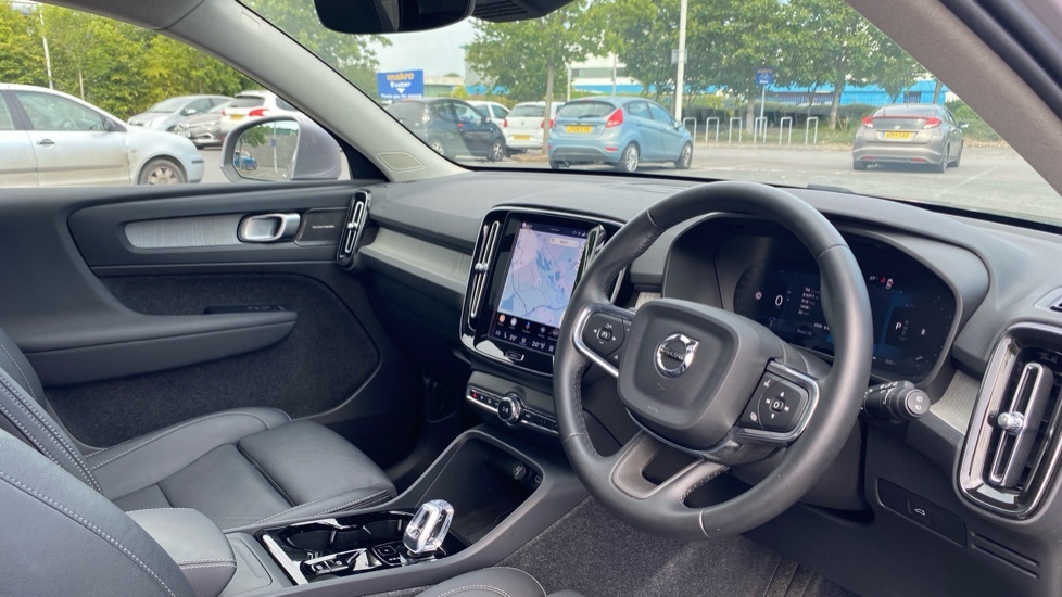 Volvo XC40 2.0 B4p Plus Dark Black #4