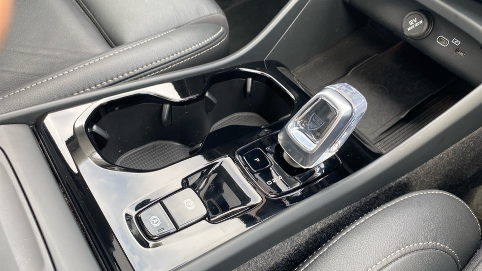 Volvo XC40 2.0 B4p Plus Dark Black #26