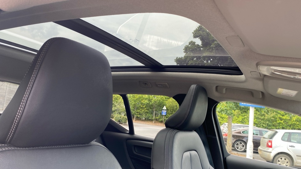 Volvo XC40 2.0 B4p Plus Dark Black #39