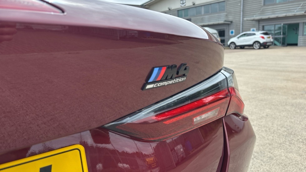 BMW M4 M4 Xdrive Competition M Step M Carbon White #32