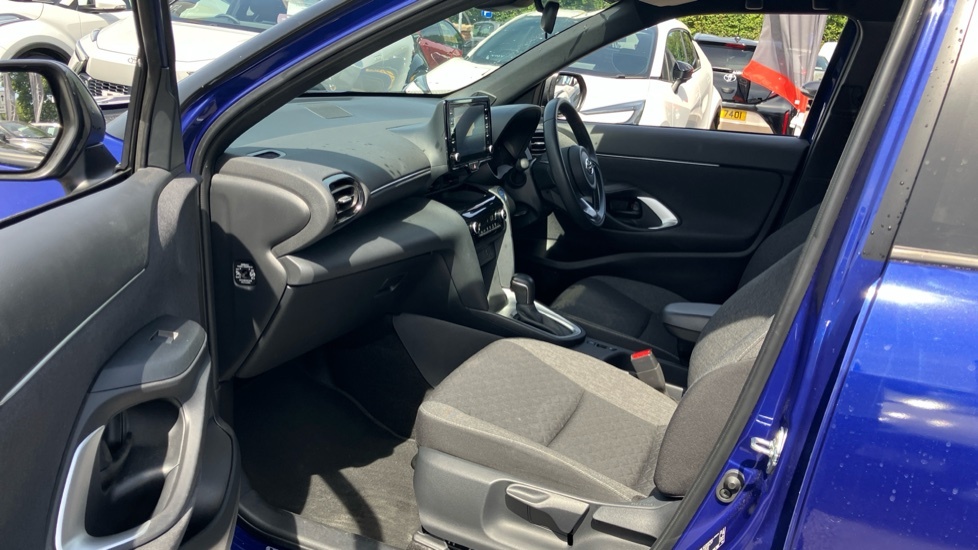 Toyota Yaris Cross Design Blue #5