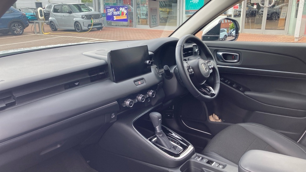 Honda Hr-V Advance White #2