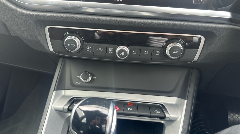 Audi Q3 45 Tfsi E Black Edition S Tronic Tech Pro Black #13