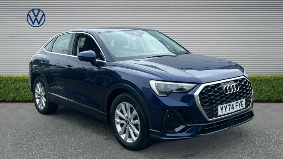Audi Q3 45 Tfsi E Black Edition S Tronic Tech Pro Black #1