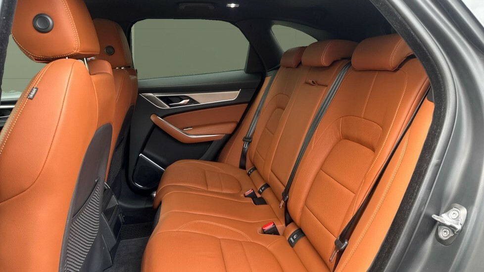 Jaguar F-Pace R-dynamic Se Black Blue #4