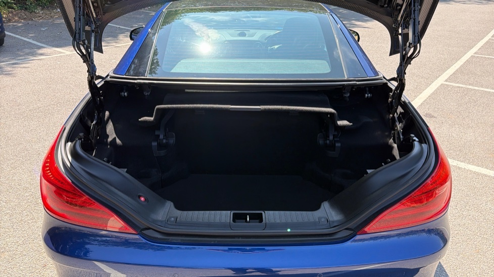 Mercedes-Benz SL Class Amg Line Blue #4