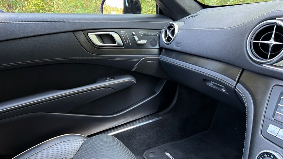Mercedes-Benz SL Class Sl 63 Mct Black #43