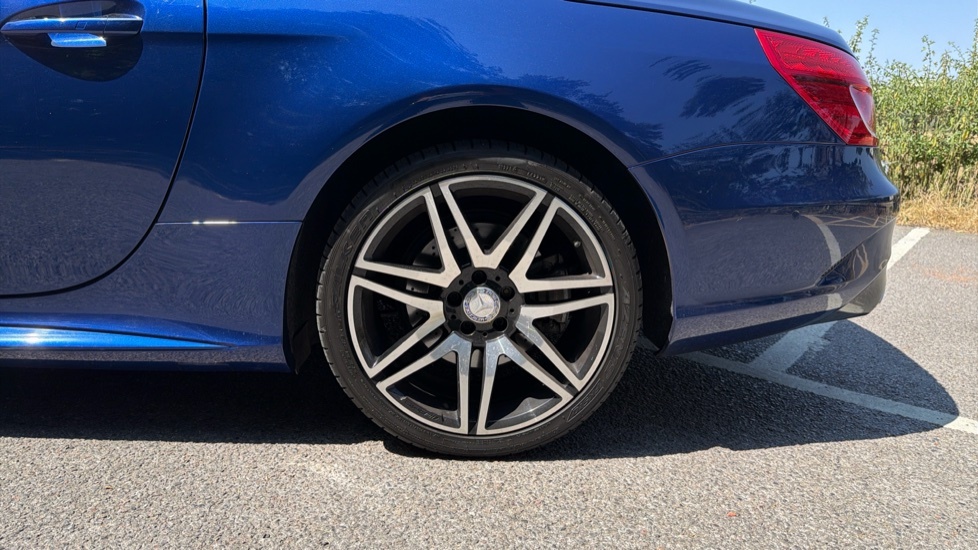 Mercedes-Benz SL Class Sl 63 Mct Black #29