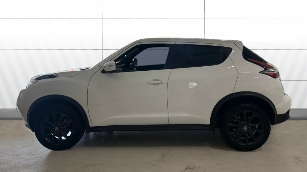 Nissan Juke Tekna White #5
