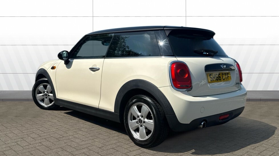 Mini Hatch Cooper White #2