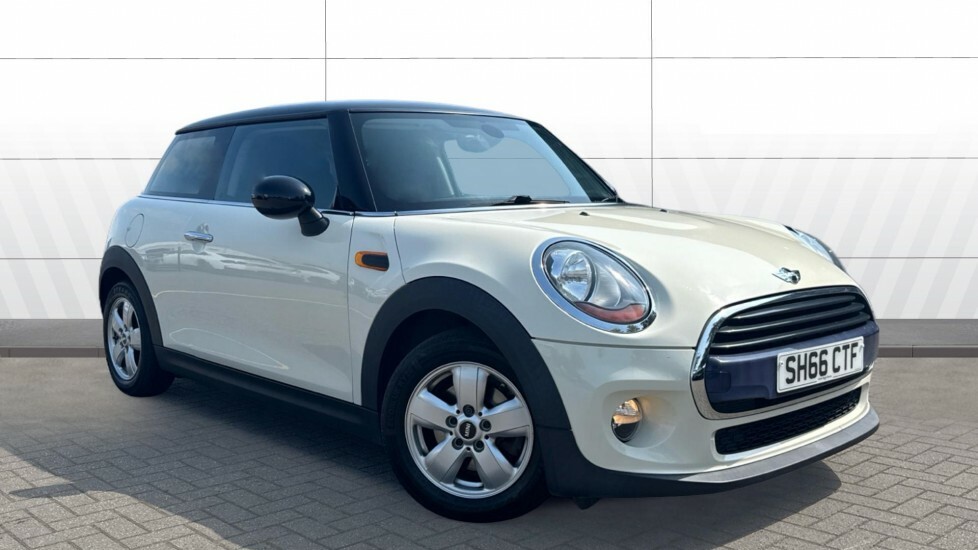Mini Hatch Cooper White