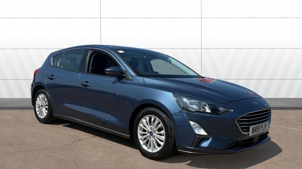 Ford Focus Titanium Blue