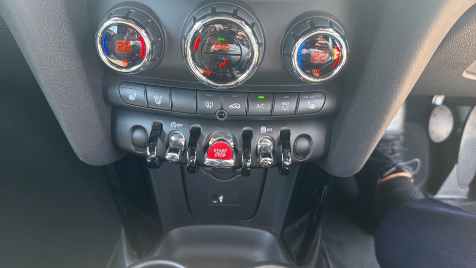 Mini Convertible 1.5 Cooper Classic 134 Bhp Black #33