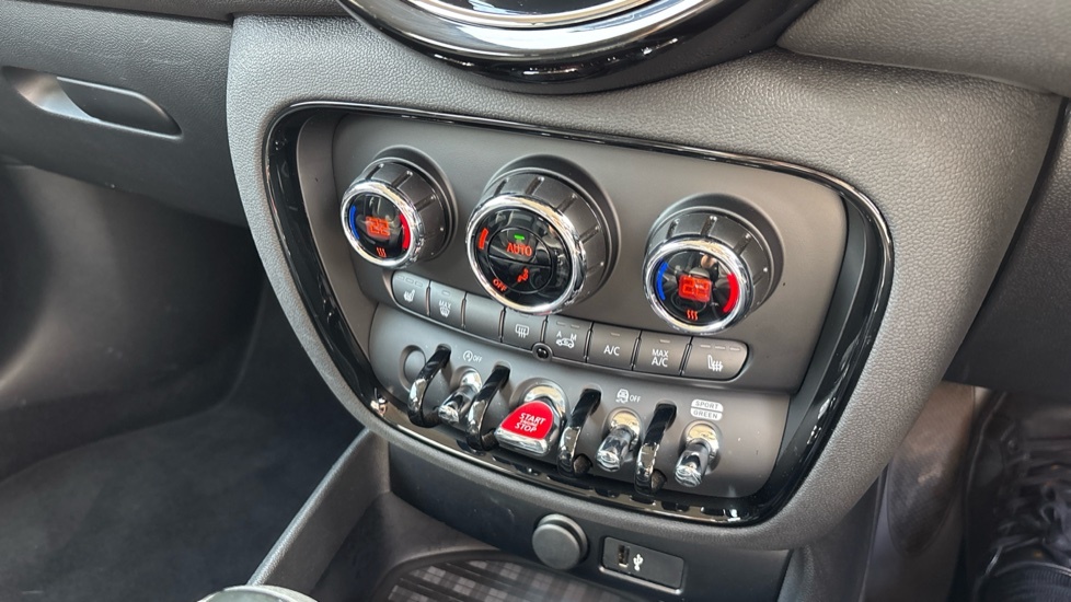 Mini Clubman Cooper Silver #47