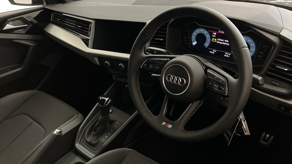Audi A1 S Line VN26KFC Black #6