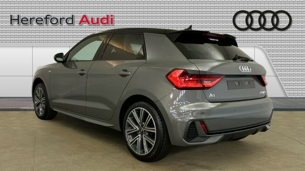 Audi A1 S Line VN26KFC Black #3